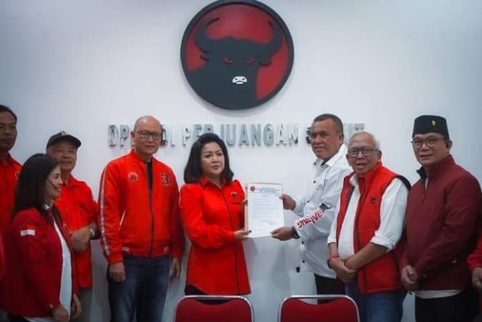 pdip_usung_satika_simamora_calon_bupati_taput