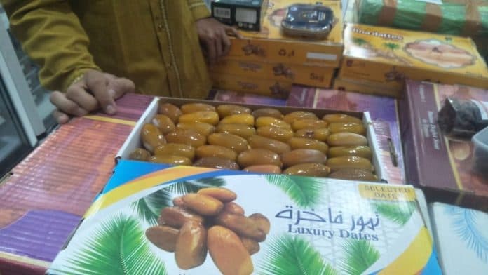 pedagang_kurma_di_medan_akui_untung_berkali_lipat_dari_tahun_sebelumnya