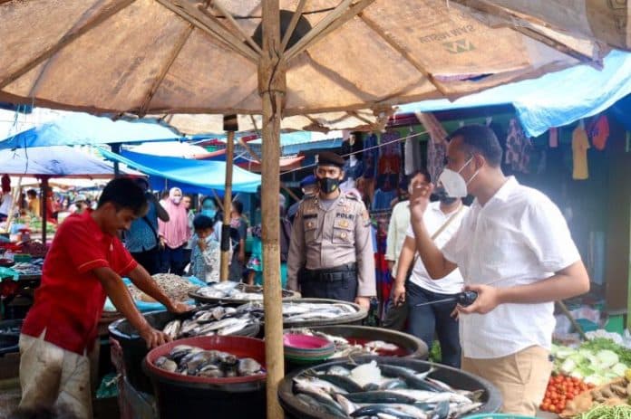 pedagang_pasar_di_medan_masih_banyak_mengabaikan_prokes