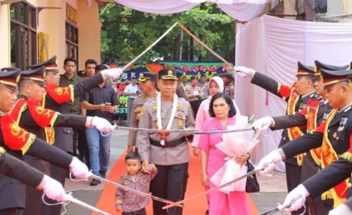 pedang_pora_warnai_kehadiran_akbp_simon_paulus_sinulingga_sebagai_kapolres_tebing_tinggi