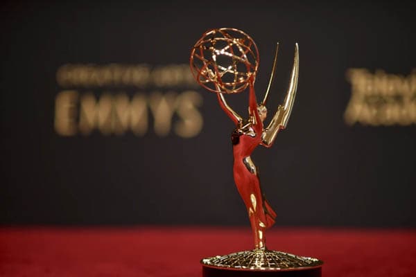 pedro_pascal_melanie_lynskey_dan_obama_masuk_nominasi_emmy_awards