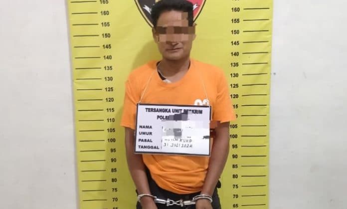 pejudi_diringkus_saat_nunggu_angka_tebakan_di_labuhanbatu