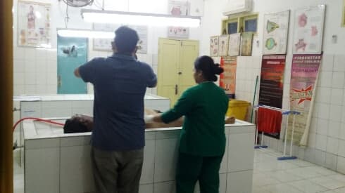 pekerja_jalan_tol_siantar_tebingtinggi_tewas_di_proyek_istri_korban_kami_sudah_pasrah_pak