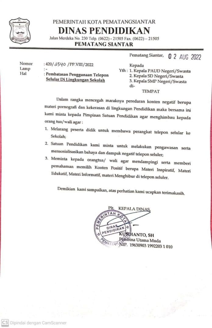 pelajar_dibatasi_pakai_handphone_di_sekolah_ini_kata_disdik_siantar