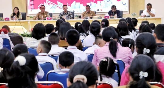 pelajar_sd_dan_smp_di_simalungun_dibekali_edukasi_keuangan_sejak_dini