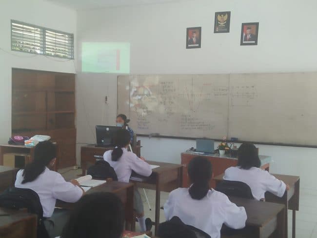 pelaksanaan_ptm_terbatas_di_sman_2_balige_utamakan_prokes