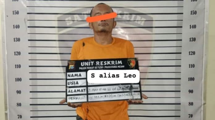 pelaku_pembakaran_pria_yang_dituduh_curi_hp_ditangkap_kakinya_ditembak