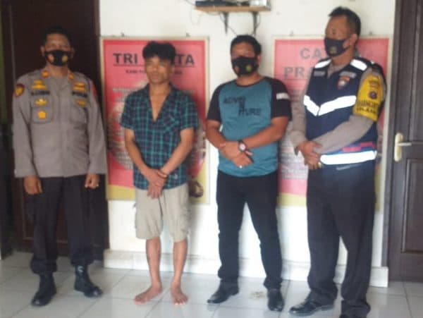 pelaku_penusukan_pakai_gunting_di_samping_pos_polisi_siantar_ditangkap