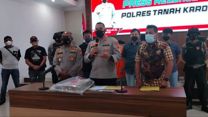 pelaku_pungli_wisata_pemandian_air_panas_diamankan_satreskrim_polres_karo