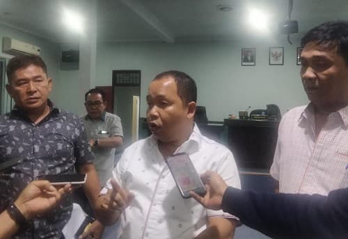pelantikan_88_pejabat_pemko_siantar_melanggar_aturan_dprd_sepakat_gelar_hak_angket