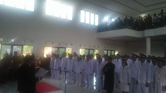 pelantikan_95_kepala_desa_di_samosir