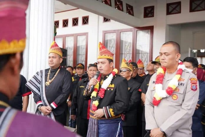 pelantikan_pengurus_dpd_himpak_bupati_pakpak_bharat_himpak_mitra_strategis_pemerintah_menjaga_kelestarian_budaya
