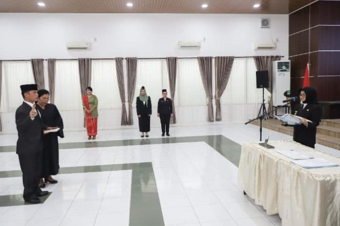 pelantikan_pj_sekda_kota_pematangsiantar_tidak_harus_persetujuan_tertulis_mendagri