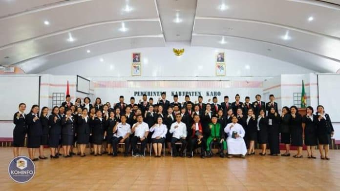 pelantikan_serentak_pejabat_fungsional_dan_pengawas_di_lingkungan_kabupaten_karo_tahun_2022