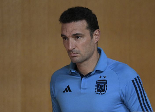 pelatih_timnas_argentina_bangga_bisa_hadapi_van_gaal_di_perempat_final