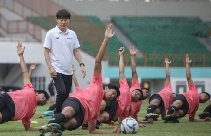 pelatih_timnas_indonesia_shin_tae_yong_sebut_pssi_tidak_kooperatif_dan_membingungkan