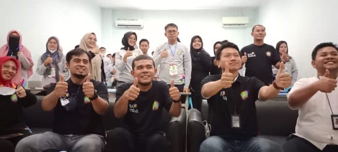 pelatihan_jurnalistik_di_kampus_lp3i_manfaatkan_smarphone_di_era_digital
