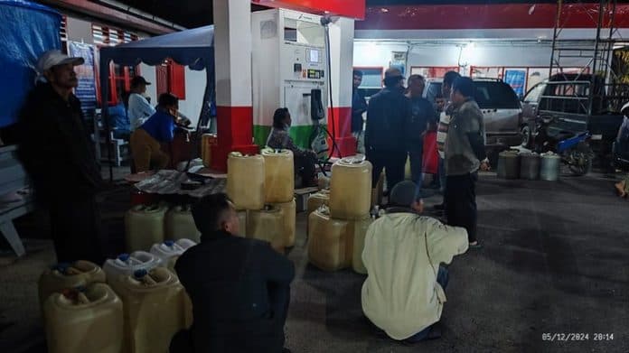 pelayanan_bbm_di_spbu_semrawut_pemkab_dairi_surati_pertamina
