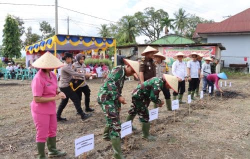 peluncuran_gugus_tugas_polri_oleh_polres_pematangsiantar_dipusatkan_di_marihat_jaya