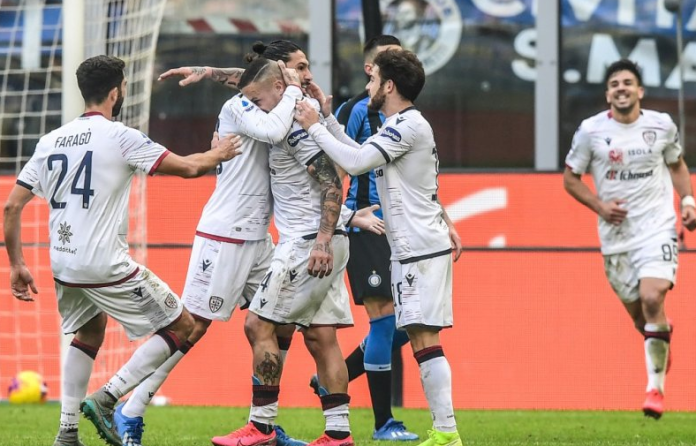 pemain_cagliari_sepakat_tak_gajian_satu_bulan