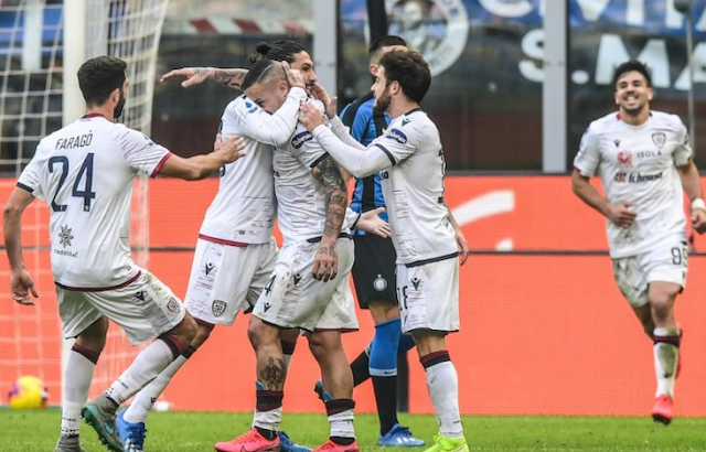 pemain_cagliari_sepakat_tak_gajian_satu_bulan