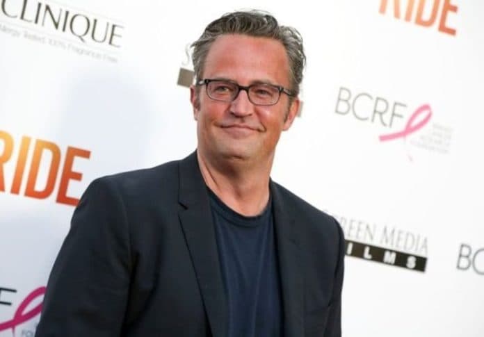 pemakaman_matthew_perry_tertutup_dihadiri_kerabat_dan_bintang_friends