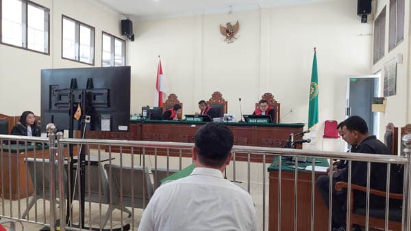 pembacaan_tuntutan_mantan_bupati_langkat_tr_peranginangin_ditunda