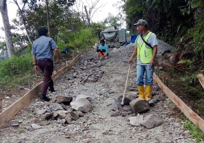 pembangunan_infrastruktur_sosial_ekonomi_berbiaya_rp500_juta_di_taput_dinilai_dikerjakan_asal_jadi