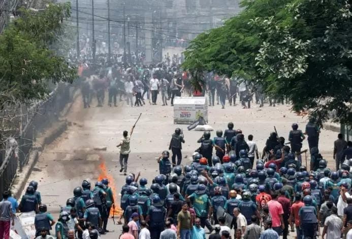 pemberlakuan_jam_malam_dan_pemadaman_internet_masih_berlangsung_di_bangladesh