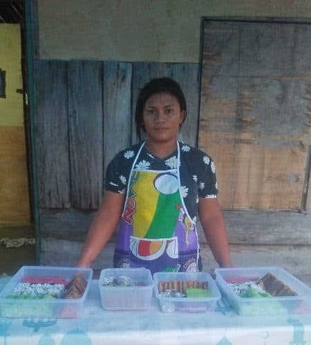 pembuat_kue_di_toba_berpacu_di_tengah_pandemi_covid_19