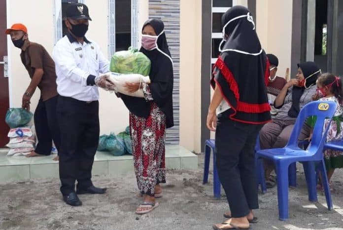 pemdes_aras_batu_bara_kembali_salurkan_sembako