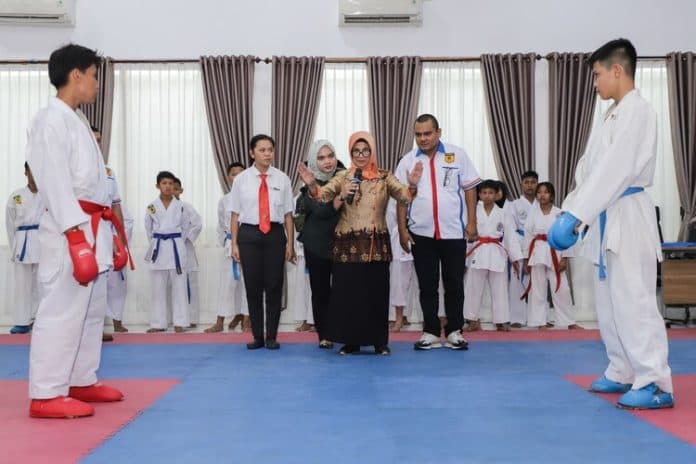 pemenang_kejuaraan_karate_pelajar_piala_wali_kota_siantar_2024_akan_ikuti_pop_sumut
