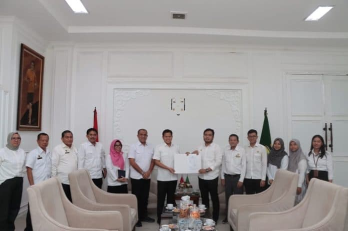 pemeriksaan_lkpd_wabup_sergai_adlin_tambunan_terima_tim_bpk