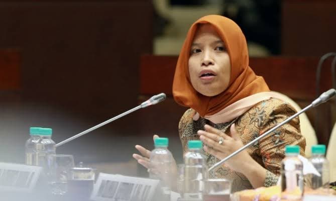 pemerintah_kabupatenkota_di_sumut_diminta_tertibkan_spanduk_bakal_capres_dan_bakal_caleg_melalui_perda
