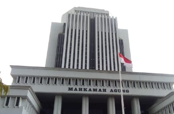 pemerintah_lolos_dari_vonis_melawan_hukum_karhutla