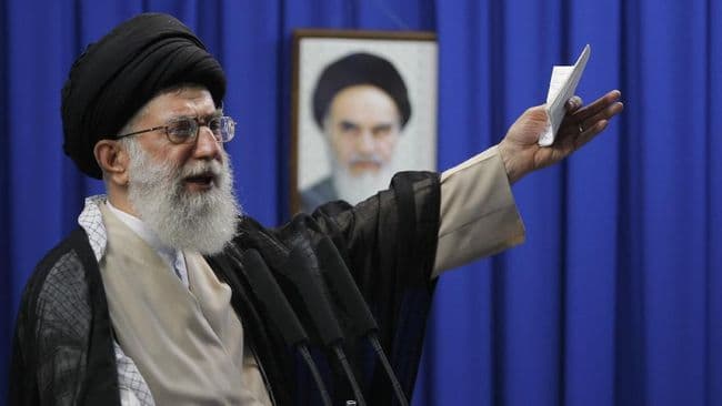 pemimpin_tertinggi_iran_menyerahkan_kekuasaan_ke_anak