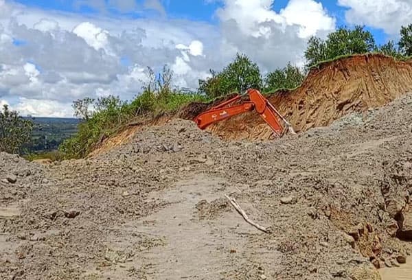 pemkab_dairi_bakal_hentikan_aktivias_galian_c_tanpa_izin_di_parbuluan