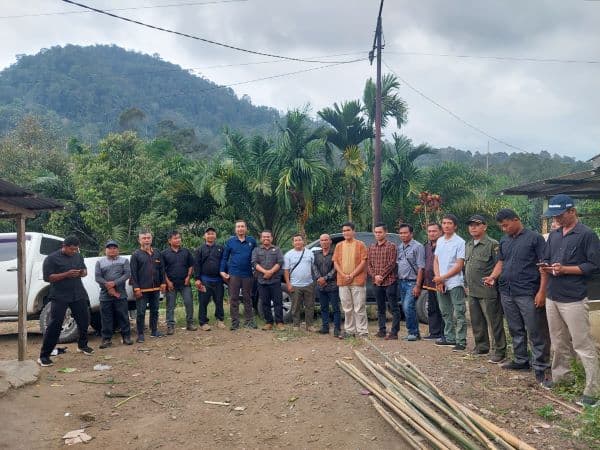 pemkab_pakpak_bharat_rrt_investasi_budidaya_durian_di_pagindar