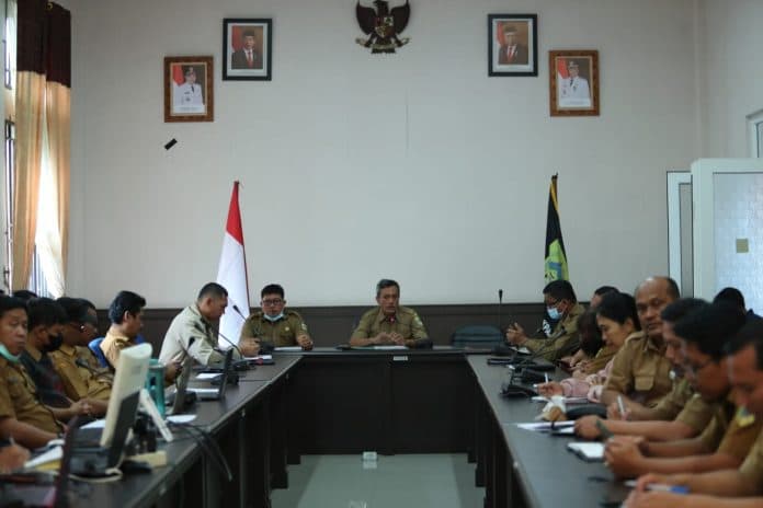 pemkab_pakpak_bharat_sosialisasi_pemanfaatan_e_katalog_lokal_dan_toko_daring