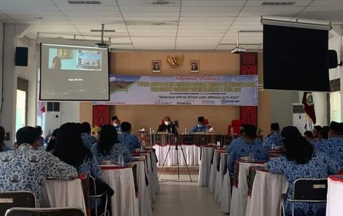 pemkab_samosir_gelar_sosialisasi_peraturan_pengelolaan_keuangan