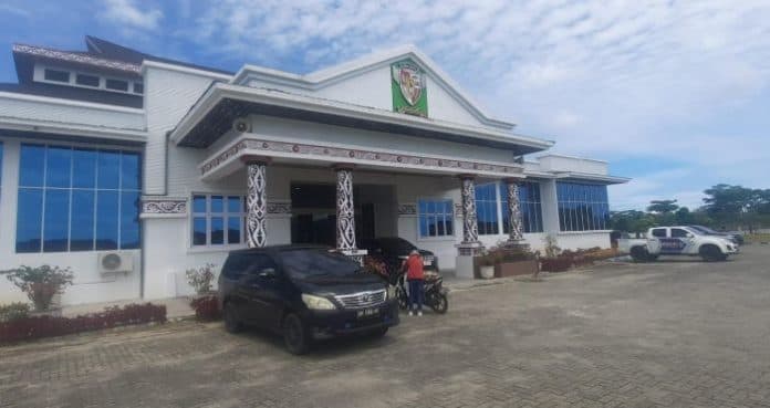 pemkab_simalungun_gelontorkan_rp40_milyar_lebih_untuk_thr_8313_pns_dan_pppk