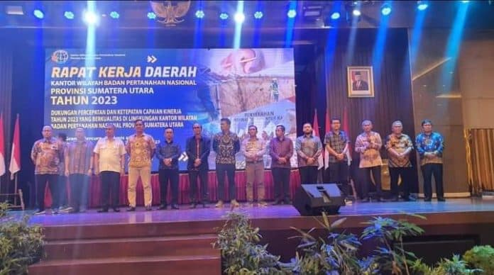 pemkab_tapanuli_utara_terima_penghargaan_dari_kementerian_atrbpn