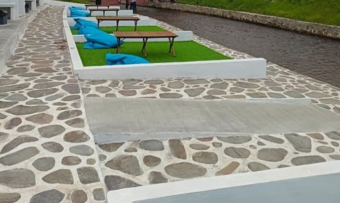 pemkab_toba_dinilai_lamban_tertibkan_obyek_wisata_cafe_sungai_lumbanjulu