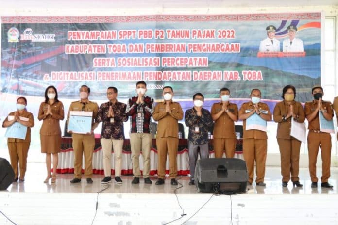 pemkab_toba_genjot_pad_dari_pembayaran_pajak