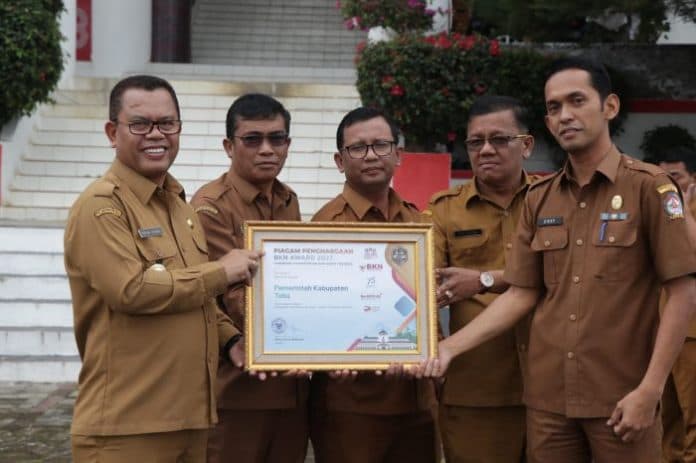 pemkab_toba_terima_bkn_award_2023_di_yokyakarta