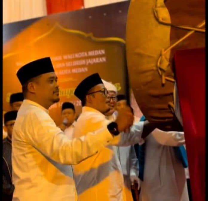 pemko_medan_bersama_forkopimda_gelar_takbir_idul_adha_di_halaman_kantor_wali_kota