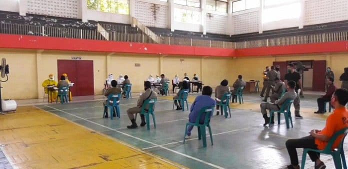 pemko_medan_gelar_rapid_test_pada_camat_lurah_dan_personil_satpol_pp