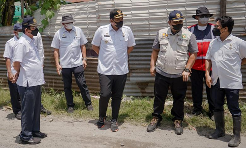 pemko_medan_segera_normalisasi_drainase_dan_perbaiki_jalan_platina