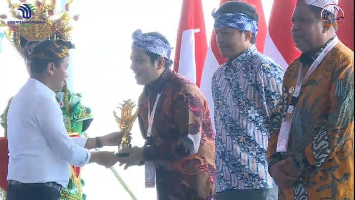 pemko_medan_terima_penghargaan_anugerah_investasi_bahari_tahun_2022