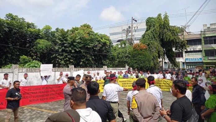 pemko_siantar_bakal_terbitkan_surat_edaran_larangan_asn_terlibat_peredaran_rokok_ilegal